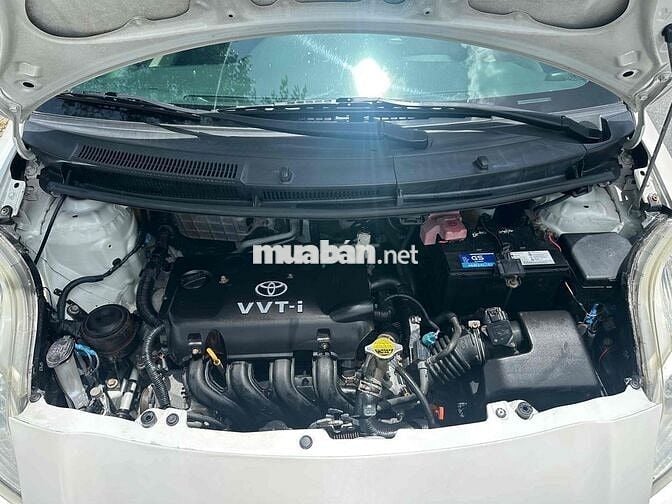 Toyota Yaris 2010 Trắng Xăng Tự động 1.3