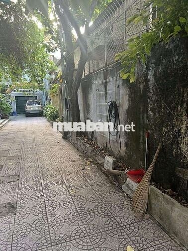 🏢 CHO THUÊ NHÀ MT 116 NGUYÊN HỒNG, P.1, GÒ VẤP
📐 Diện tích: 12m × 18m.