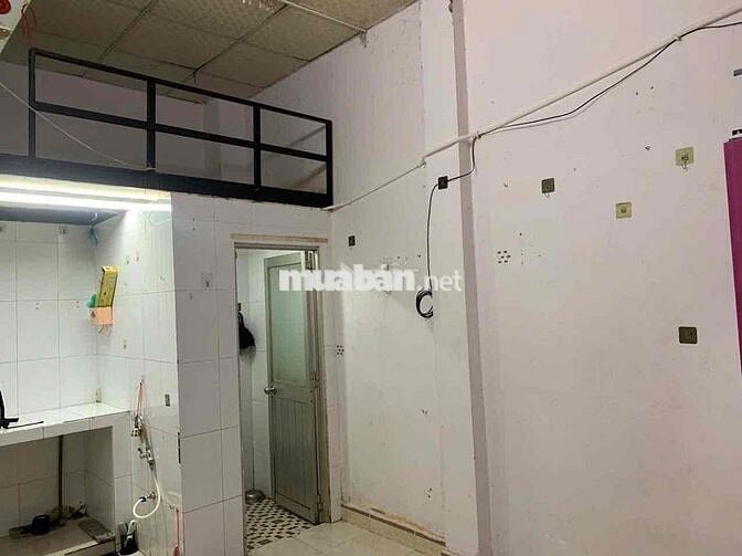 cho thuê phòng giá rẻ đoàn văn bơ q4