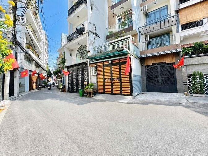 Bán nhà CĂN GÓC 2 MẶT TIỀN Hoàng Hoa Thám 93m2 – Giá 9,8 Tỷ tl.  