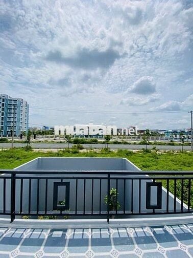 Nhà trệt lầu mới hoàn thiện tại Kdc Đông Phú TP Cần Thơ hỗ trợ vay 