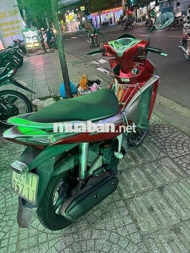 Honda Airblade Fi Biển số 62 xe đẹp máy zin êm ạ
