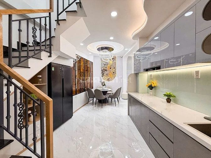 Bán nhà CĂN GÓC 2 MẶT TIỀN Hoàng Hoa Thám 93m2 – Giá 9,8 Tỷ tl.  