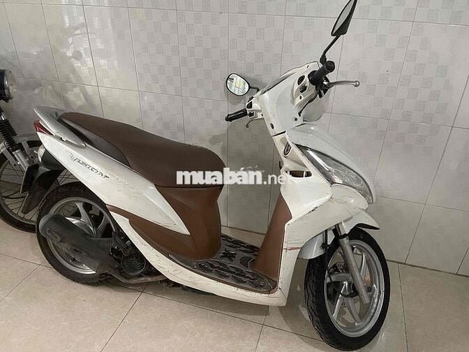 Honda Vision Trắng