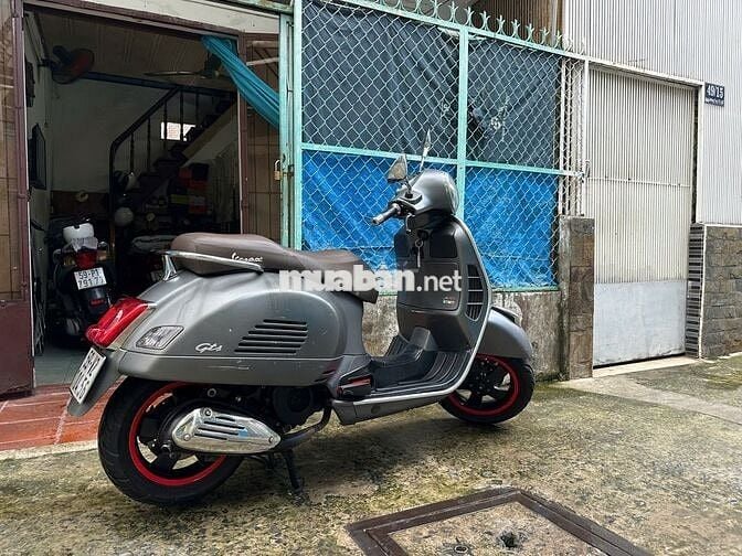 Piaggio Vespa GTS 125 125cc Xám