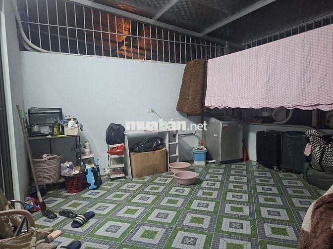 Mình cần cho thuê căn nhà 3 tầng 3 ngủ, ngõ 99 định công hạ