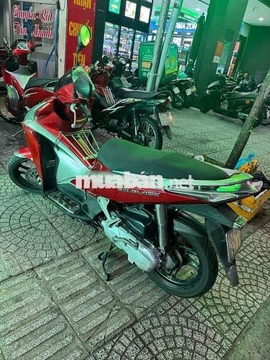Honda Airblade Fi Biển số 62 xe đẹp máy zin êm ạ
