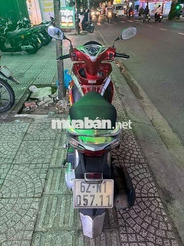 Honda Airblade Fi Biển số 62 xe đẹp máy zin êm ạ