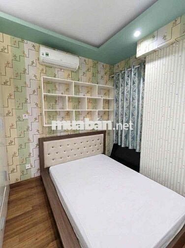 Cho thuê giá tốt 3PN có ban côbg khu Ruby - Celadon City