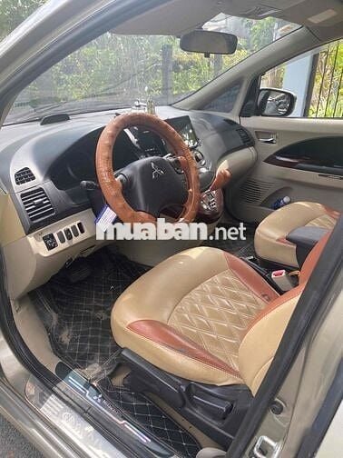 Mitsubishi Grandis 2008 Bạc