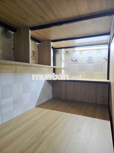 KTX Nữ Bao điện nước , có máy lạnh