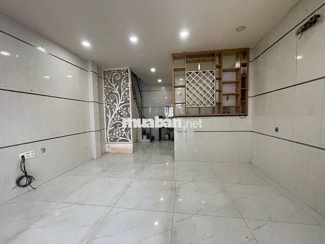 Bán nhà 2 tầng - 45m2 4.5x10 - đường 10M thông Quang Trung