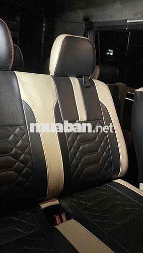 Xe khách Toyota Hiace 16 chỗ Xanh lá