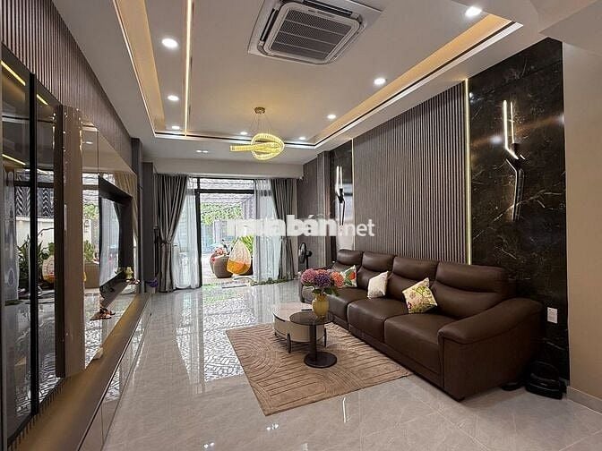 BÁN NHÀ MỚI 3 TẦNG CAO CẤP–HẺM XE HƠI 6M–CHỈ VÀI PHÚT ĐẾN PHÚ MỸ HƯNG