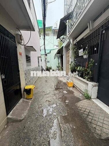 Chính Chủ Bán Nhà 2 Tầng Khu Nguyễn Sơn • gần 40M2 • Hẻm Thông 3M