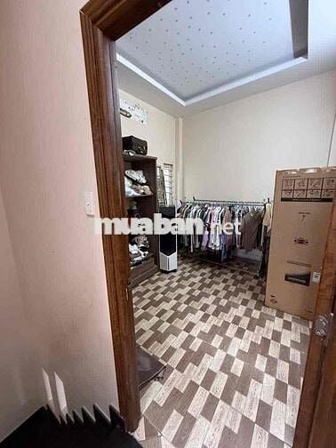 Chính Chủ Bán Nhà 2 Tầng Khu Nguyễn Sơn • gần 40M2 • Hẻm Thông 3M