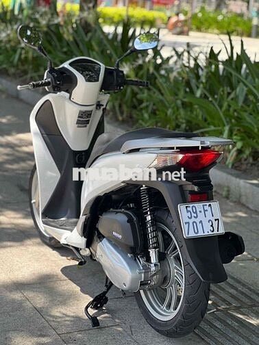 SH 125 2015 Trắng đen Bstp Chính chủ Máy zin
