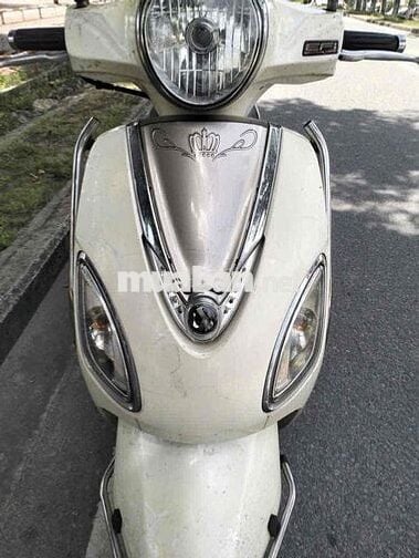 SYM Attila Venus 125cc bstp Trắng kem