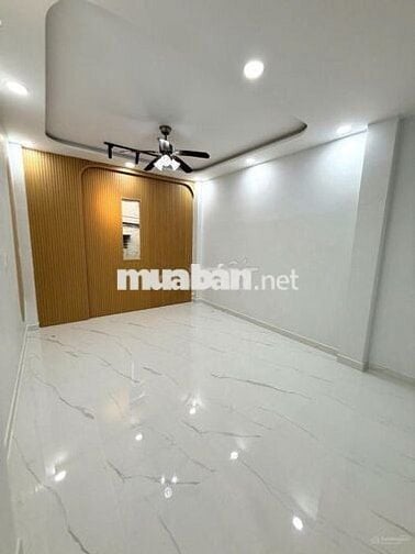 Quận 4 mặt tiền kinh doanh sầm uất nhà mới BTCT 3 tầng 50m2 chỉ 9,8 tỷ
