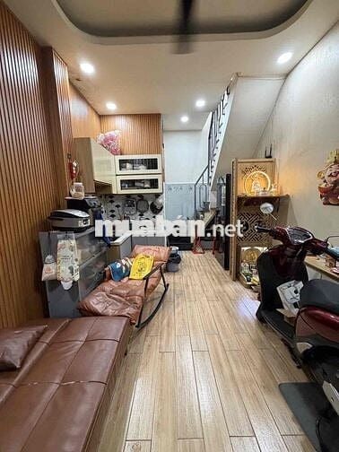 Nhà nhỏ 2 TỶ Cực Hiếm • 20M2 vuông vức • Cách Mặt Tiền Gò Dầu 10M