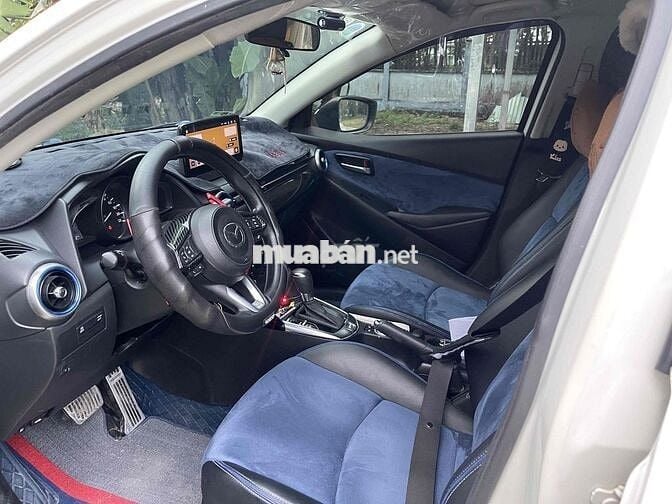 Mazda Mazda 2 Sport Trắng 57 ngàn km