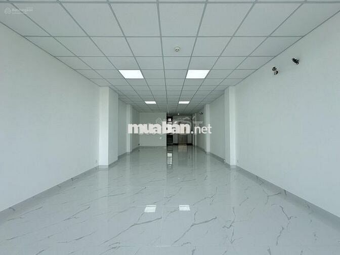 Cho thuê tòa nhà văn phòng 7 tầng  2 mặt tiền đường Tố Hữu ,vị trí đẹp