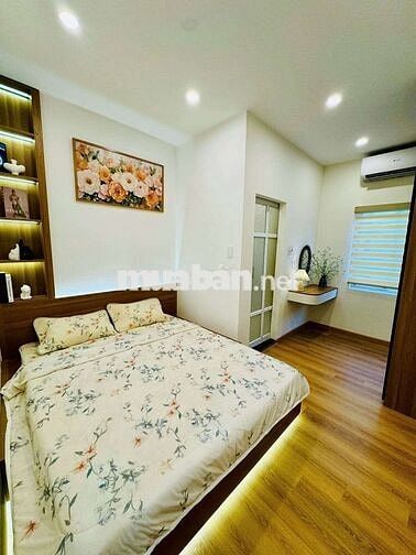 Nhà Full Nội Thất Trung Tâm Thành Phố Gần Biển