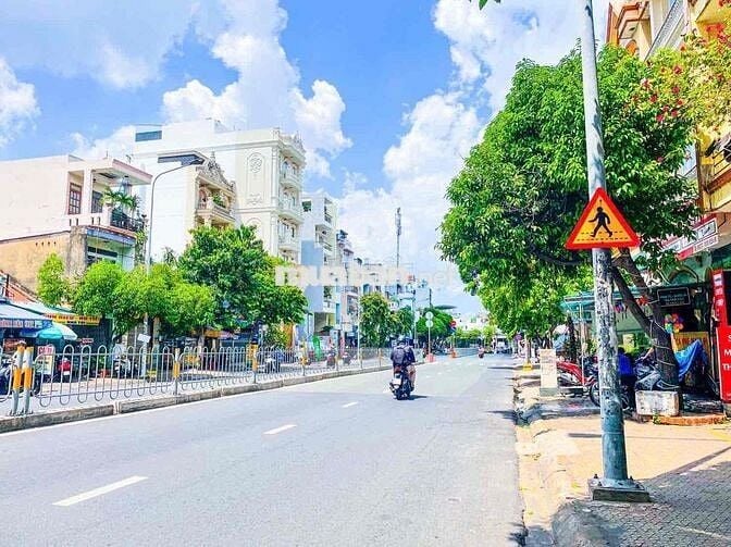 MT NGUYỄN VĂN LƯỢNG CÓ TẦNG HẦM