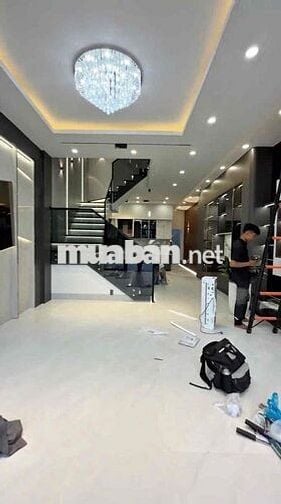 Chính chủ cần bán gấp nhà 1 trệt 2 lầu - Giá 2 ty 299