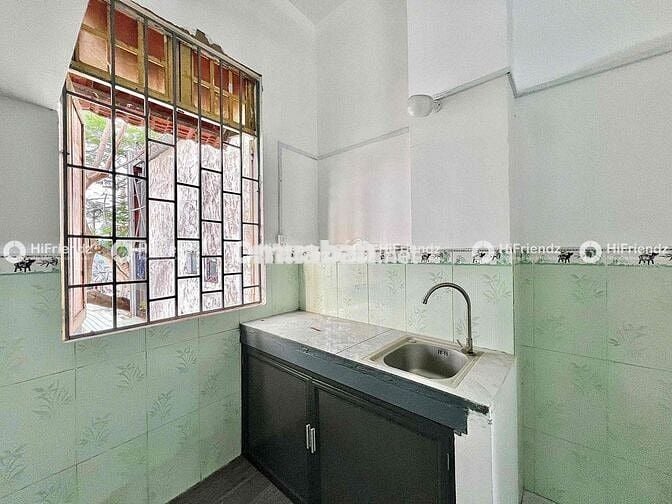 Cho Thuê Phòng Gác Cửa Sổ Trời Nội Thất Gần Luỹ Bán Bích - Đầm Sen