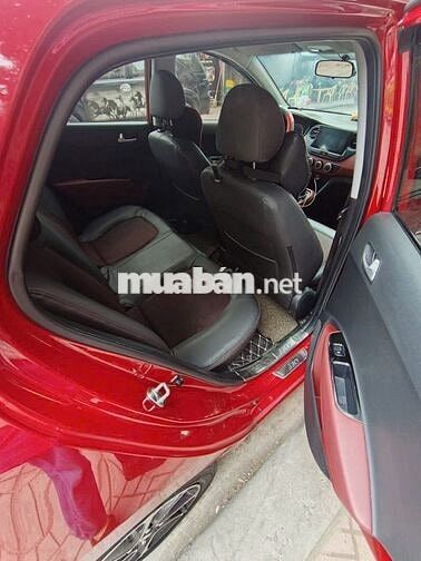 Hyundai i10 Số tự động màu Đỏ