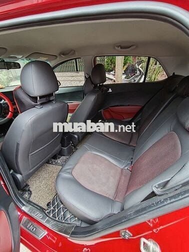 Hyundai i10 Số tự động màu Đỏ