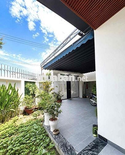 VILLA SÂN VƯỜN PHÍA BẮC - 3 PHÒNG NGỦ - FULL NỘI THẤT