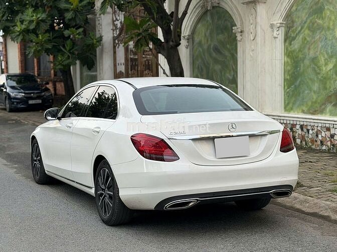 Mercedes Benz C200 Facelift 2019 Trắng | 70,000 Km