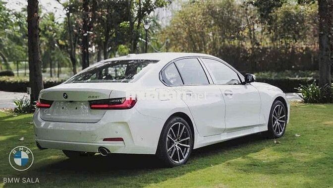 BMW HCM Ưu đãi BMW 320i Sport Line LCI 2025 New