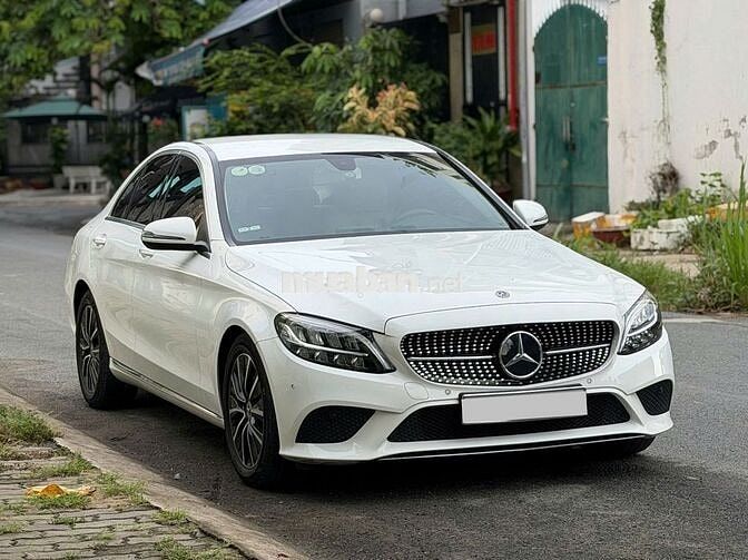 Mercedes Benz C200 Facelift 2019 Trắng | 70,000 Km