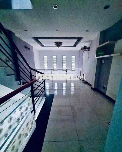 Cho thuê nhà nguyên căn hxh Đường Lê Văn Sỹ Quận 3
