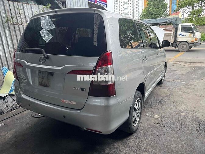 Toyota Innova E 2015 Số sàn Bạc