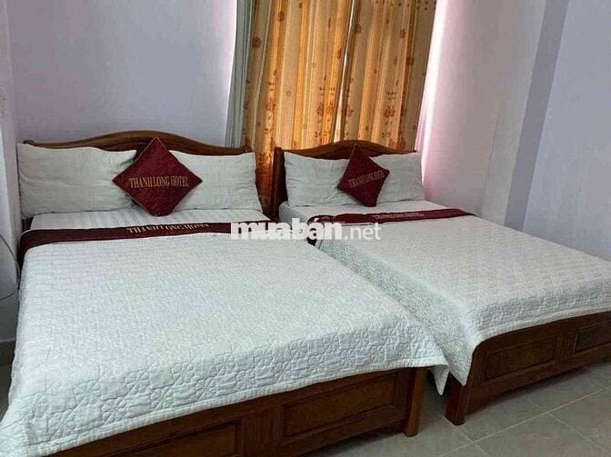 Bán Khách sạn Mặt Tiền Hà Bổng
+ 5 tầng, 18 phòng ngủ khép kín,