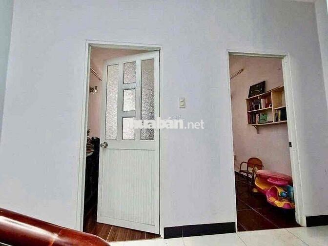 Cho thuê nhà nguyên căn hxh Đường Lê Văn Sỹ Quận 3