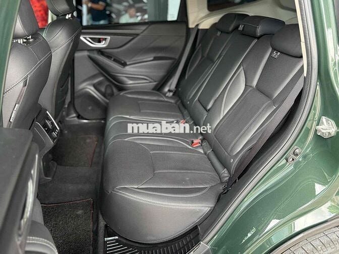Subaru Forester 2.0 i-L Facelift 2023 Xanh rêu