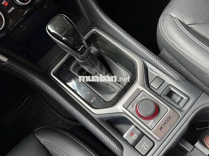 Subaru Forester 2.0 i-L Facelift 2023 Xanh rêu