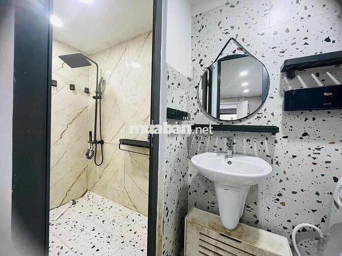 Mặt bằng trệt ở và kdoanh tốt luôn