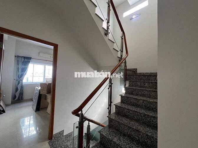 Phòng sạch sẽ giá rẻ Đường Thích Quảng Đức, Quận Phú Nhuận