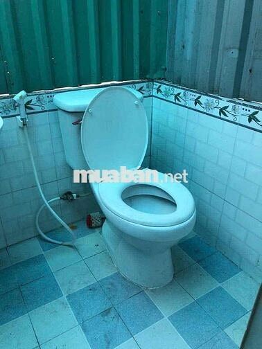 Phong 16m2 sach se toilet rieng Q12