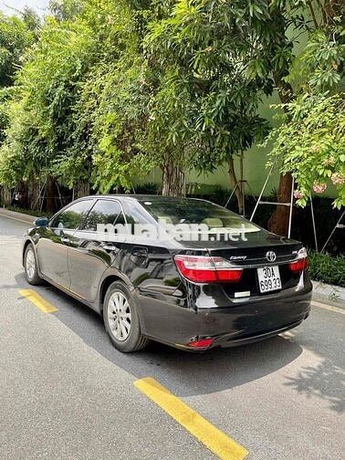 Toyota Camry 5 chỗ màu Đen