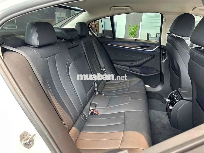 BMW 520i 2023 siêu lướt dkdk 6/2026 odo 36km