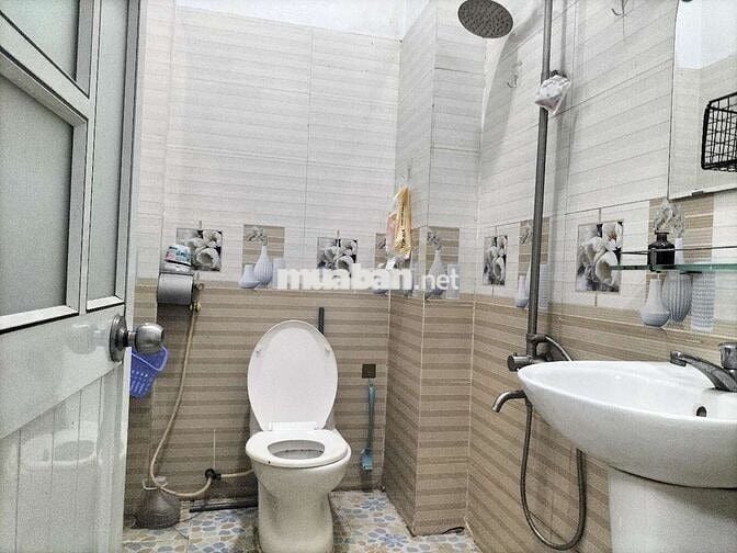 💥 rẻ nhất rồi có 6,5t. 4phòng ngủ  sát chợ đường nhựa 7m  phải nhanh ạ