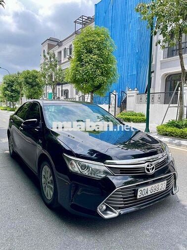 Toyota Camry 5 chỗ màu Đen