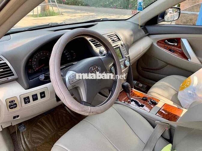 Toyota Camry Nhập khẩu Vàng cát Dưới 5km/ngày